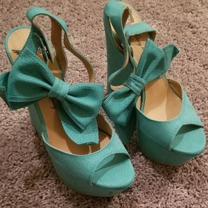 Penny loves kenny wedges